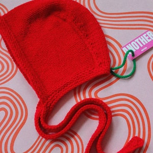 Chapeau adulte Bow Tie Bonnet tricoté à la main en rouge chaud image 6
