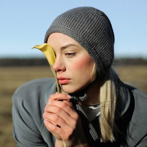 Hand-knitted Adult Bow Tie Bonnet hat in gray image 2