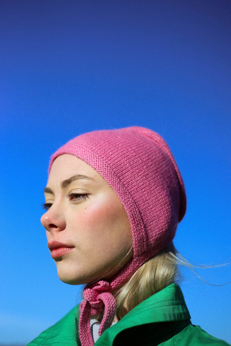 Hand-knitted Adult Bow Tie Bonnet hat in pink image 6