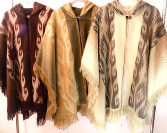 Poncho com capuz, xale de lã feito à mão, gabardine de alpaca, capa leve de alpaca bebê, poncho com estampa tribal, poncho unissex, xale de alpaca, capa de lã.
