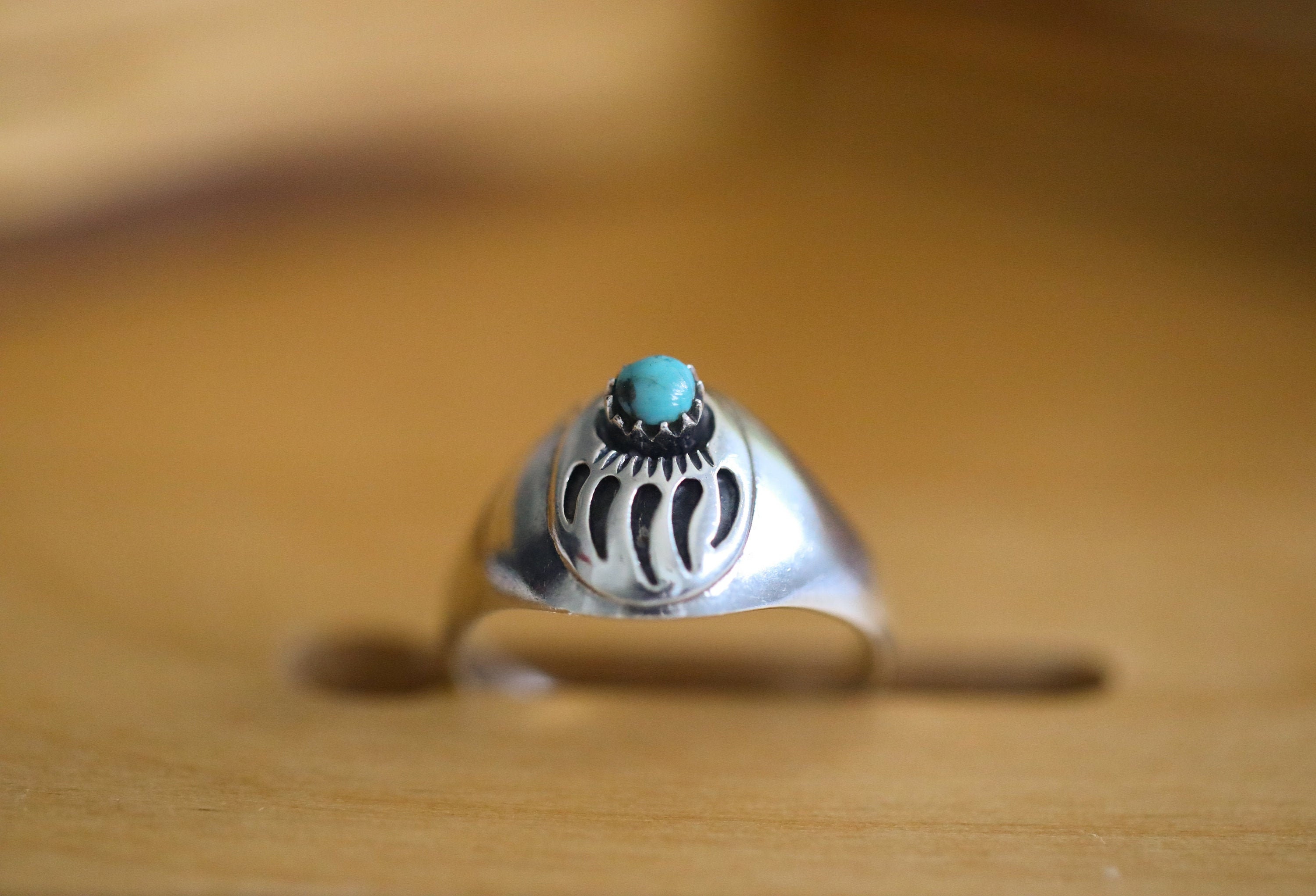 Turquoise bear online claw ring