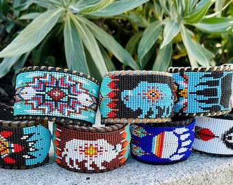 Handgemachte Perlen Ledermanschette, Offene Ledermanschette, Perlen Hand Manschette Armband, Dickes Armband, Perlen Lederarmband, Native Mode, Geschenk