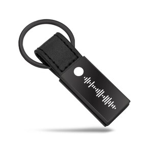 Classy Schlüsselanhänger mit Musik Code - Personalisierbar mit Wunschsong - Personalisierter Song Code Schlüsselanhänger mit Geschenkbox