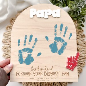 Personalized Father’s Day Handprint Sign, Custom Handprint Sign for Dad, Gift for Grandpa, Cute Father’s Day Sign, Engraved Sign for Dad