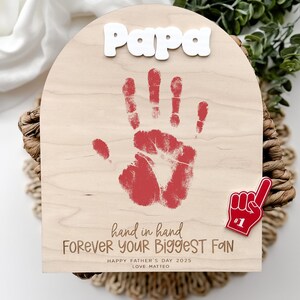Personalized Father’s Day Handprint Sign, Custom Handprint Sign for Dad, Gift for Grandpa, Cute Father’s Day Sign, Engraved Sign for Dad