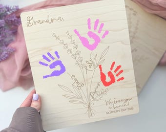 Mother’s Day Gift, Mother’s Day Handprint Sign With Magnet, Gift for Nana, Gift for Mom, Personalized Gift for Mom, Custom Grandma Gift