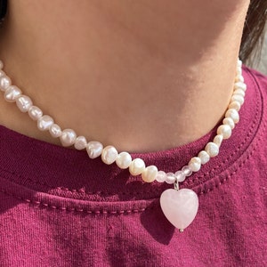 Adorable Pearl Choker Necklace with Cute Rose Quartz Heart Pendant