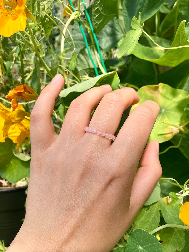 Elastic Anti-Anxiety Ring Made of Natural Faceted Gemstone Beads Rose quartz