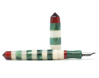 Lighthouse Kingsbury Loft Maßgeschneiderter Füllfederhalter - Bock oder JoWo #6 Feder, Geschenkbox