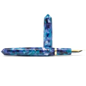 Penna stilografica su misura Kingsbury Loft "Azure" di Conway Stewart - Pennino Bock o JoWo n. 6, confezione regalo