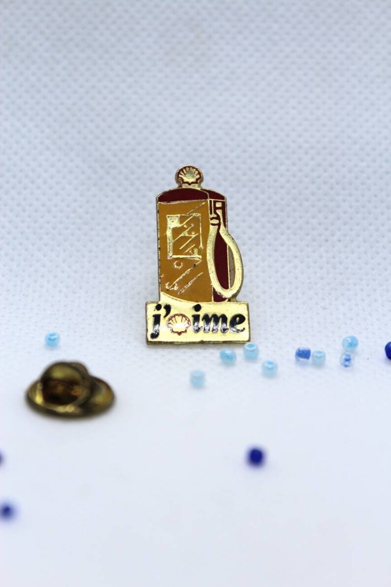 Pin/'s vintage