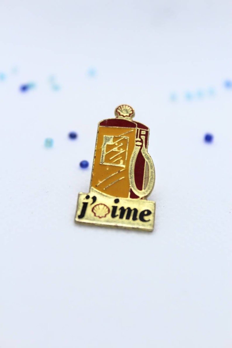 Pin/'s vintage