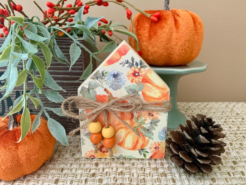 Little House Fall Pumpkin Wood Decor image 1