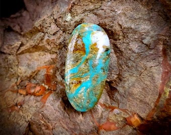 Royston Blue Veined Turquoise Cabochon, High Grade (14.45 Carats)