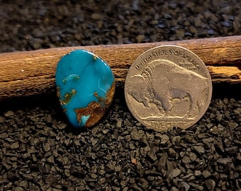 Seltener Pilot Mountain Türkis. Türkiser Cabochon. 9,25 Karat. Alte Lagerbestände aus echtem amerikanischen Türkis. Nevada-Türkis. Hochwertiges Türkis.