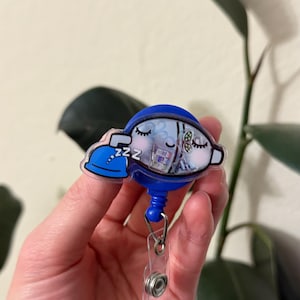 Ambu Bag Shaker Badge Reel