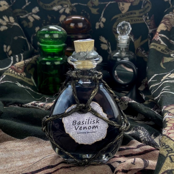 Basilisk Venom color changing potion | Etsy