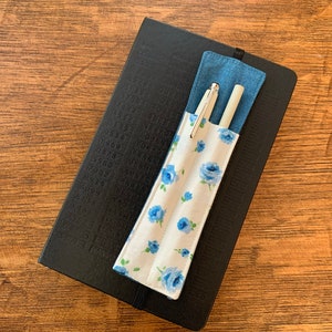 Portapenne in tessuto Liberty London / Astuccio portapenne per quaderni, diari e Moleskine / Regalo per gli amanti della cancelleria / Regalo di compleanno