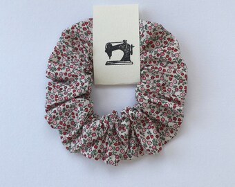 Liberty Winter Blumen zeigen Scrunchies