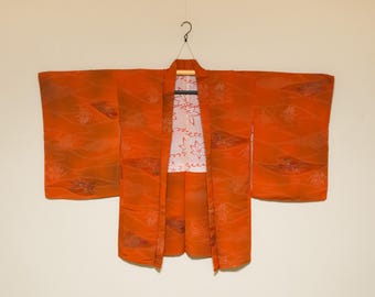 Vintage Japanese Haori Kimono Jacket – Seigaiha Waves & Floral Outlines with Maple Leaf Lining in Kaki Orange