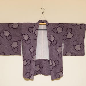 Vintage Japanese Silk Haori Kimono Jacket – White Shibori Abstract Shapes on Ebi Purple