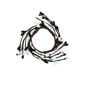 Black White Pip Berry Taper Candle Ring – 1.5&quot; Primitive Farmhouse Mini Wreaths for Colonial & Victorian Candle Holders