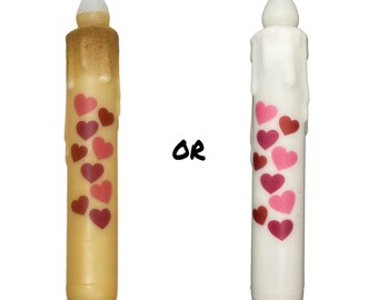 Conjunto de vela cônica e suporte para velas Valentine Hearts - Vela cônica LED sem chama de 7&quot; operada por bateria com temporizador