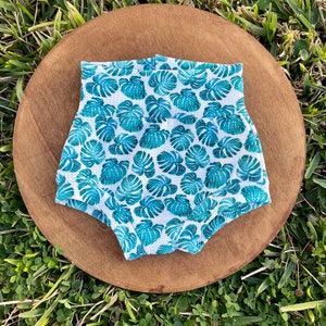 Tropical Bummies. Palm Bummies. Monstera Leaf Bummies. Tropical Baby Bow. Tropical Baby Bow on Nylon, Palm Leaves | FREE SHIPPING!!!