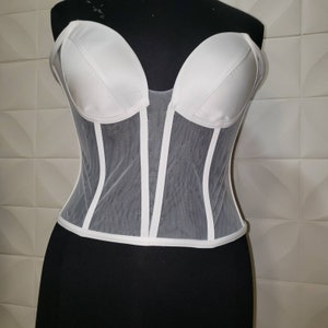 Structured corset. Cupped corset. Bridal corset. Transparent corset. Plunge neckline corset
