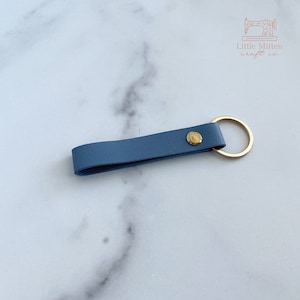 Dusty Blue Leatherette Keychain - Blue Leatherette Key Fob - Blank key fobs - Glowforge Supplies - Laser Supplies