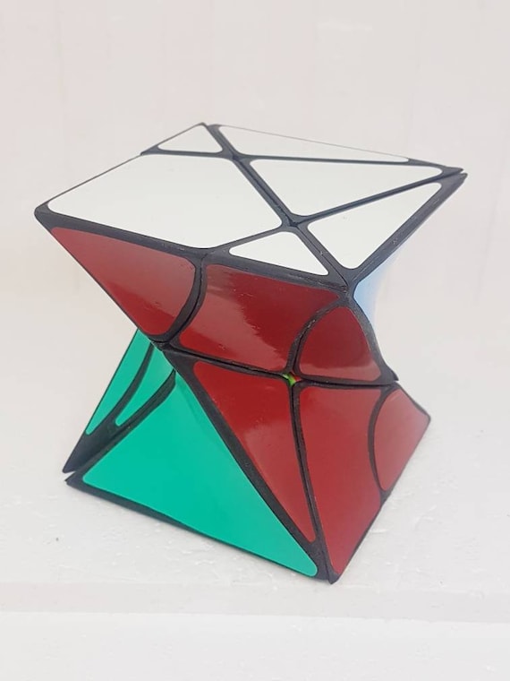 Rubik's Cube Twist Skewb