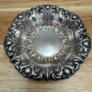 Cuenco pequeño para servir adornado de 5&#39;&#39;, antiguo, de plata Gorham, n.° YC1751