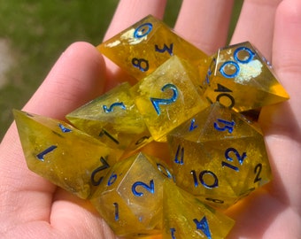 8-piece Fallout inspired dice set, ‘Vault Boy’