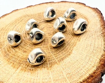 Antique Silver Triangle Beads: Geometric Jewelry Components (30pc, 7x8mm)