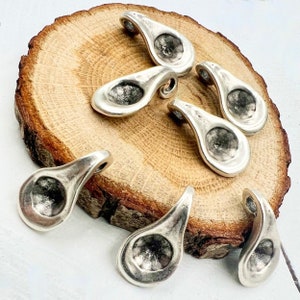Stone Made Drop Shaped Pendant, Drop Blank Bezel, Teardrop Bezel Cup, Antique Silver Plated Bezel, Cabochon Settings Bezel Tray, zm825 as