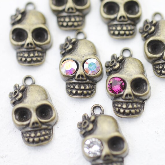 Skull charms wholesale sale