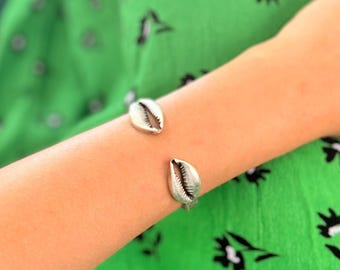 Cowrie Shell Cuff Bracelet: Antique Silver Beach Style
