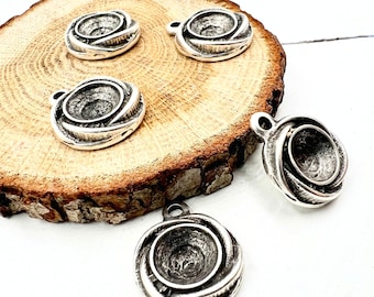 Antique Silver Rose Beads: Zamak Flower Charms (20mm)