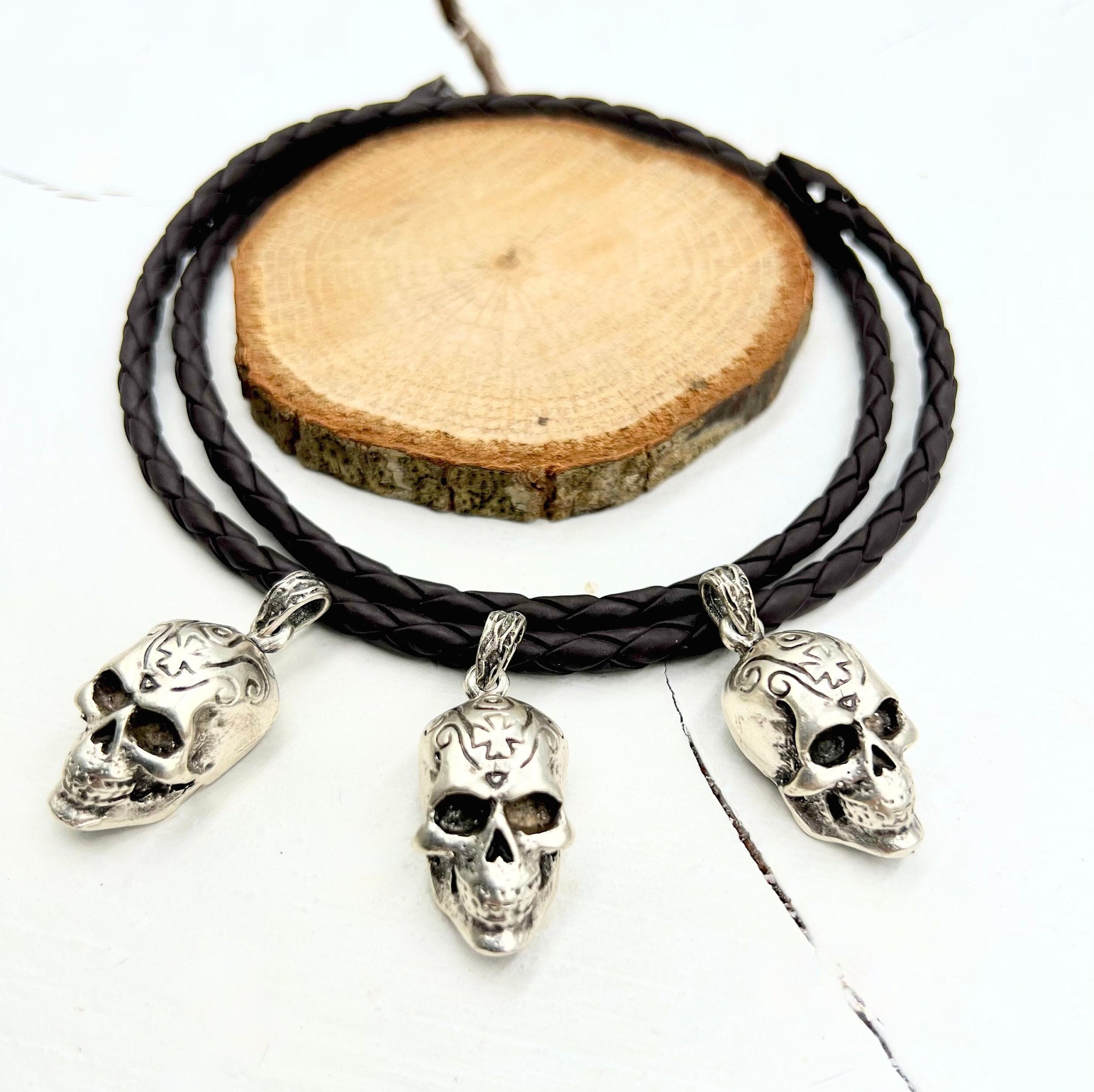 3 Skull Pendants: Antique Silver Zamak Skeleton Beads - Etsy