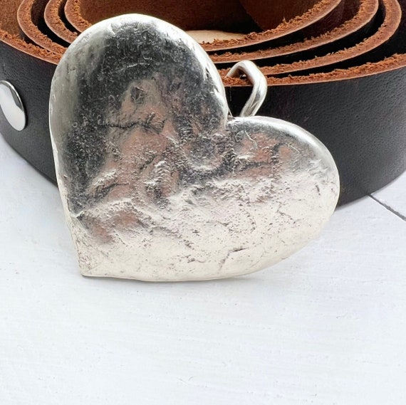 BIG HEART SUEDE BELT(SILVER) Antique Silver Engraved Heart Buckle