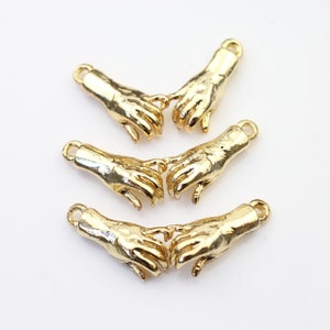 Holding Hands Charms, Friendship Charms, Hand Pendant, hands charm, gold Holding Hands, DIY Friendship Necklaces, Couple Necklace, zm917go