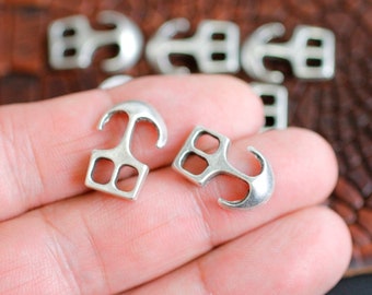 10 Antique Silver Anchor Bracelet Clasps: Leather Cuff Hook (30mm)