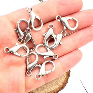 Antique Silver Lobster Clasps: Large Zamak Necklace Clasp (21x11 mm)