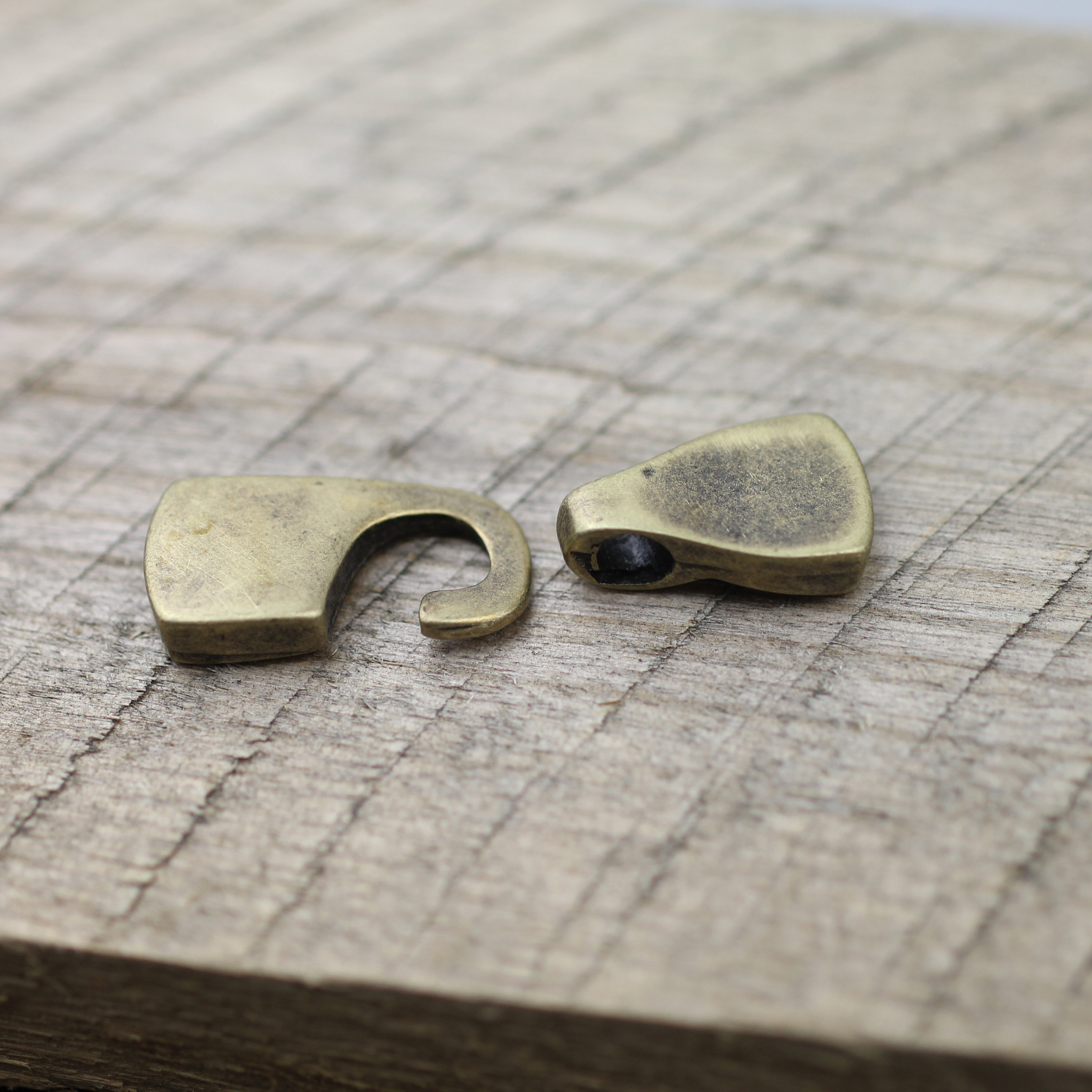 5 Antique Bronze Bracelet Clasps, Hook Bracelet Clasps