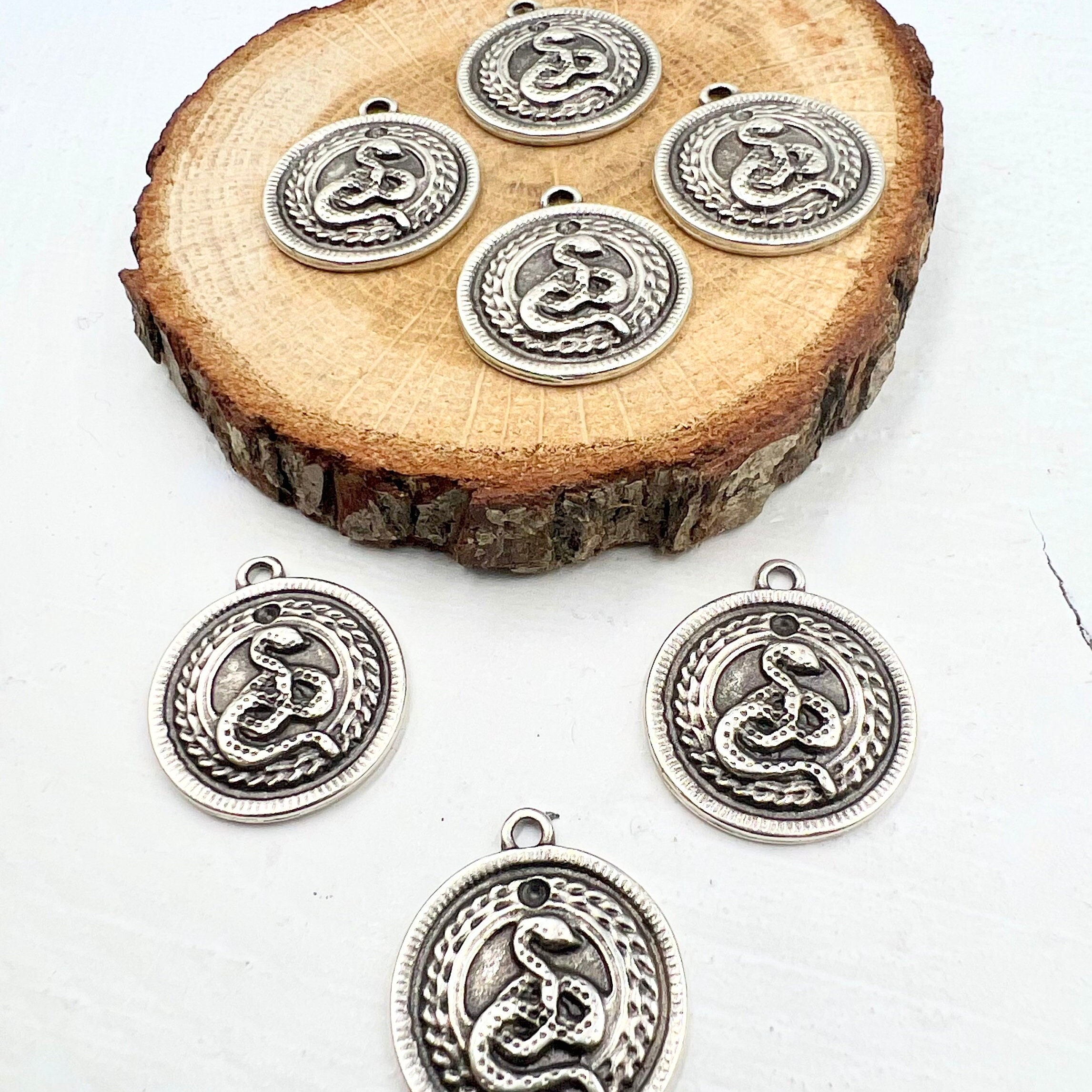 10 Pcs Snake Patterned Ring Charm, Curvy Round Snake