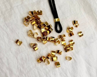 Perles à écraser en métal doré jaune : petites bagues à écraser en cuir, 50 pièces