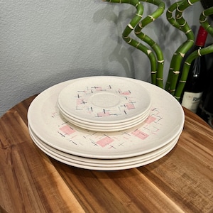 1950s Set of 8 Vintage Vernon&#39; Vernonware Tickled Pink Dinner Plates and Saucer Plates