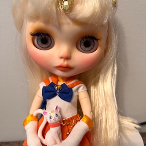 Sailor Venus Custom Blythe Doll 30cm