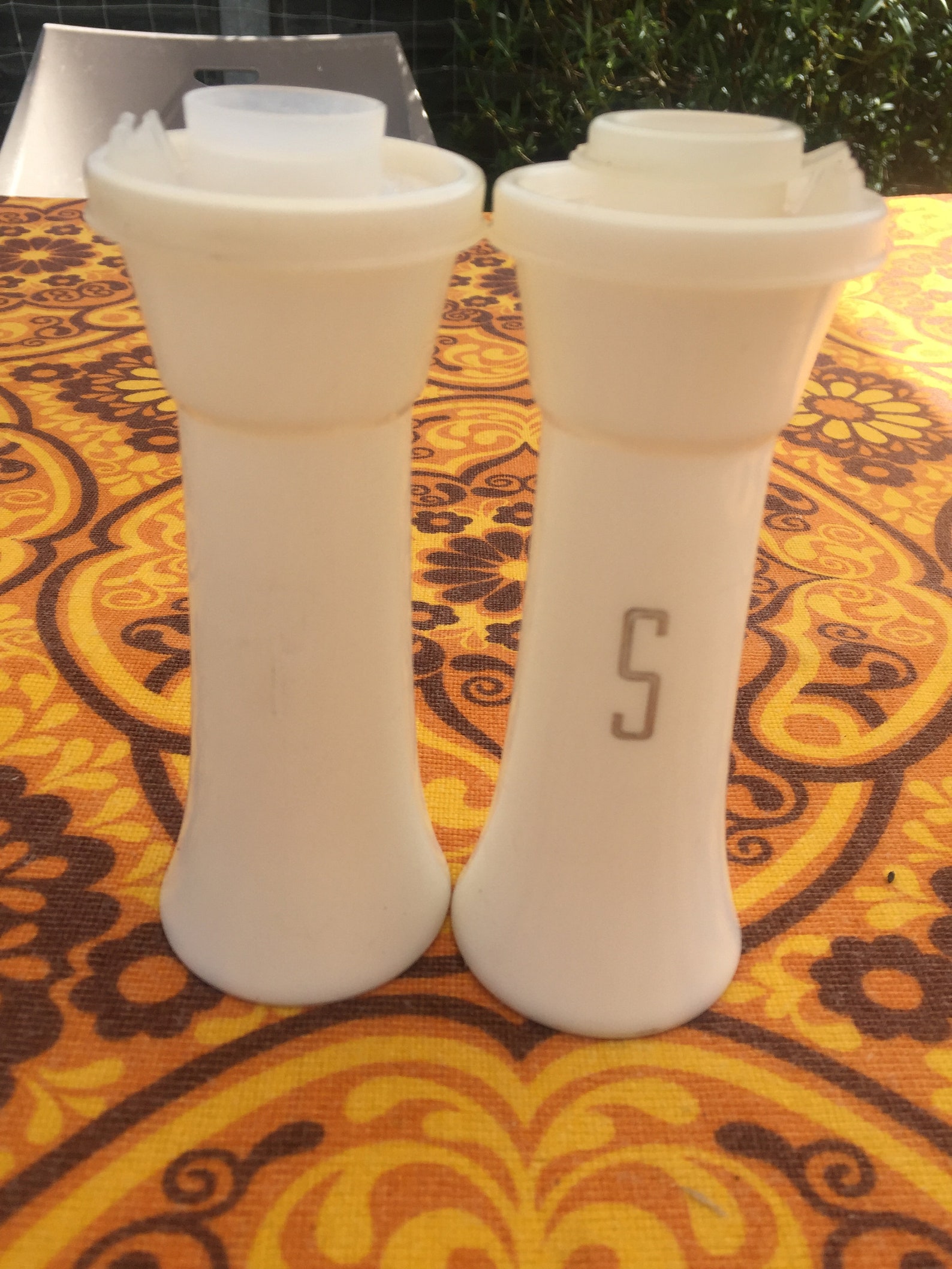 Tupperware salt and pepper shakers vintage Etsy