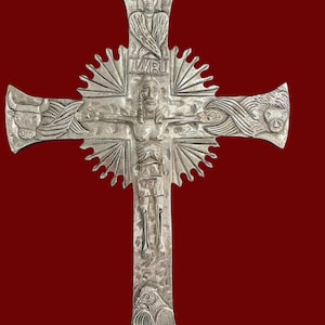 Neocatechumenal Glorious Cross for Wall in Silver-Plated Brass